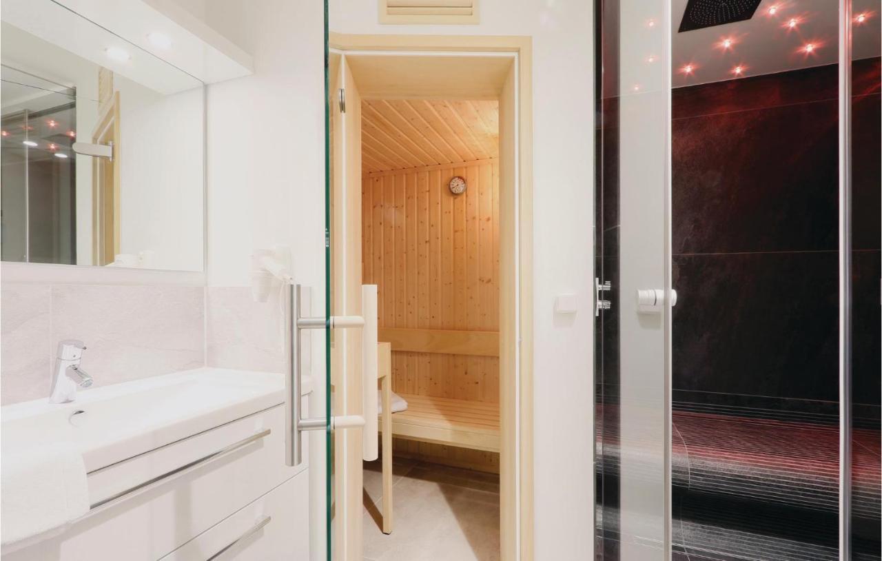 Amazing Apartment In Luebeck Travemuende With Sauna 외부 사진
